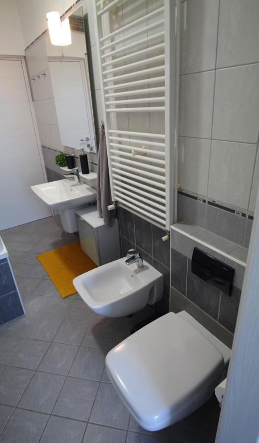Apartment Flora Пула Екстериор снимка