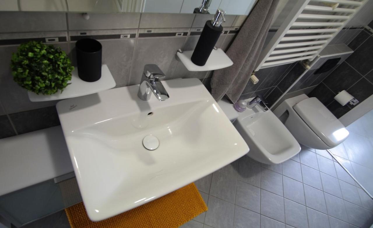 Apartment Flora Пула Екстериор снимка