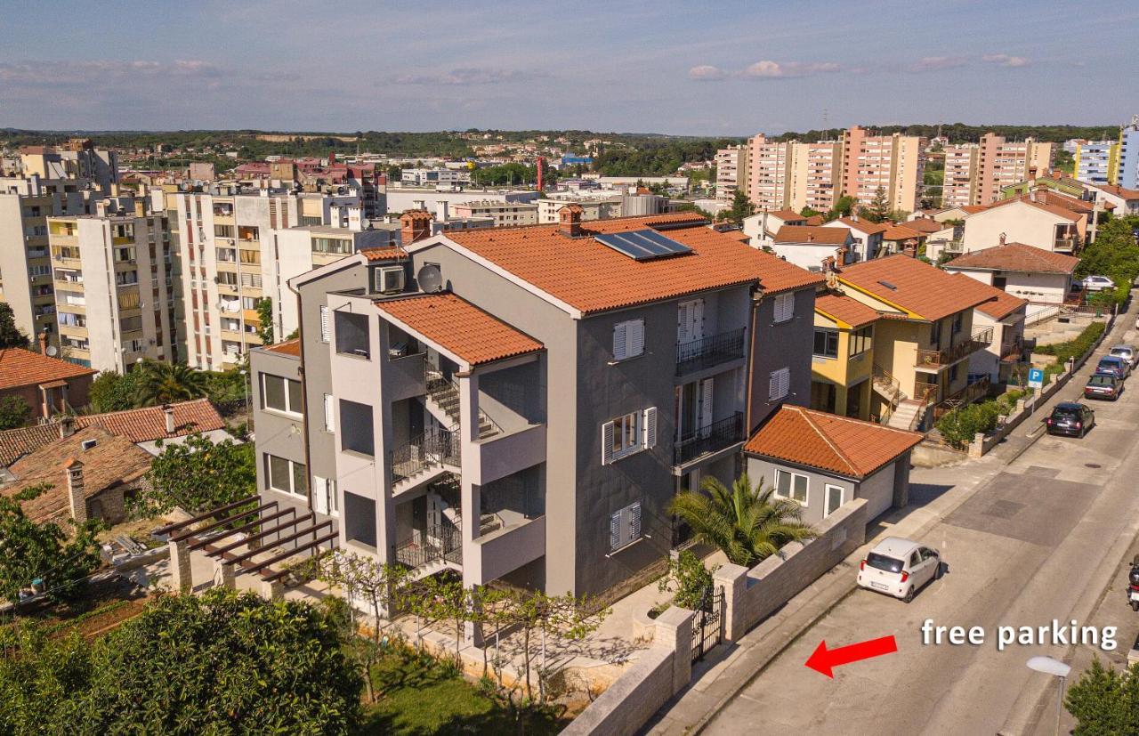 Apartment Flora Пула Екстериор снимка